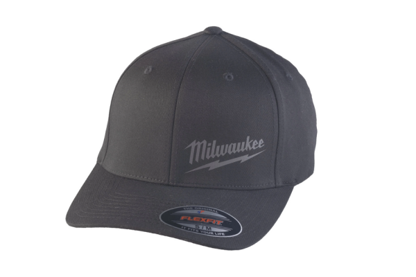 Czarna czapka z daszkiem L/XL Milwaukee